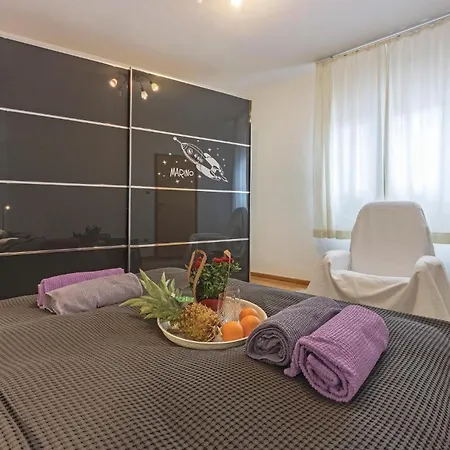 Apartment Amazing Apartment In Galizana *